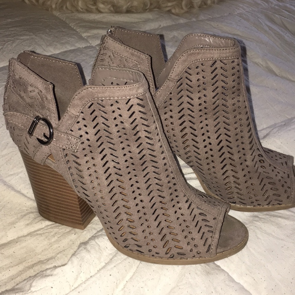 Beautiful heels💜